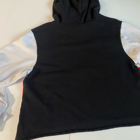 Mickey Mouse Color Block Cropped Hoodie - Picture 4 of 10